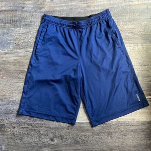 Polyster athletic shorts